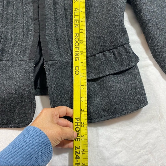 Wool Clasp button Cropped Jacket Gray wool blend Textured Women’s jacket Medium - Picture 12 of 14